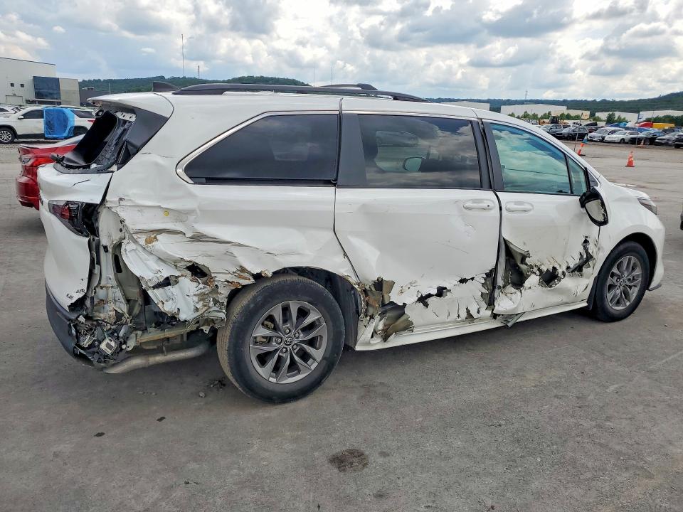 2025 Toyota Sienna VIN 5TDKRKEC8SS227496 COPART salvage auction — SIDE, OK - CERT OF TITLE-SALVAGE, sold $13,600 on 2026-07-02 (photo 3)