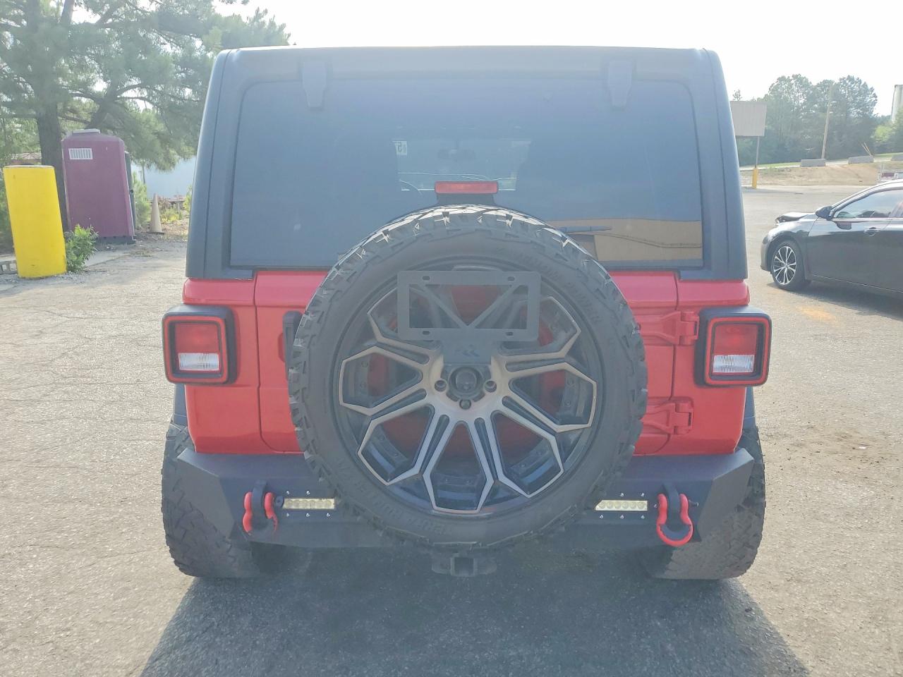 2019 Jeep Wrangler Unlimited VIN 1C4HJXDG5KW528214 COPART salvage auction — Minor Dent/Scratches, GA - CERTIFICATE OF TITLE (P), sold $10,700 on 2026-07-01 (photo 6)