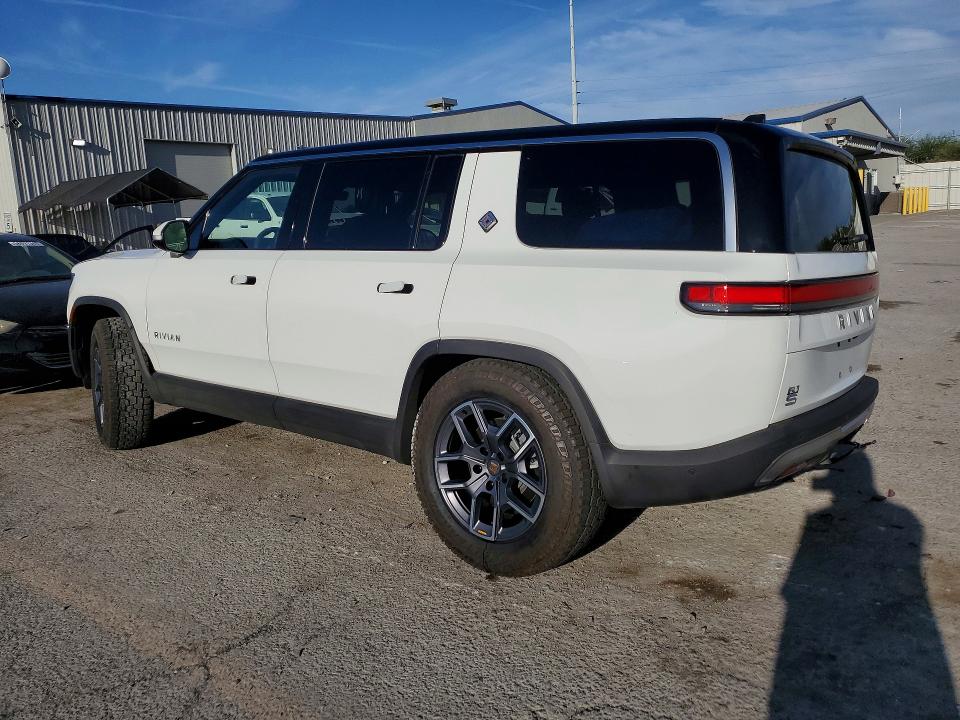 2024 Rivian R1s VIN 7PDSGBBA2RN039672 COPART salvage auction — REAR END, NV - SALVAGE TITLE, sold $13,300 on 2026-09-10 (photo 2)