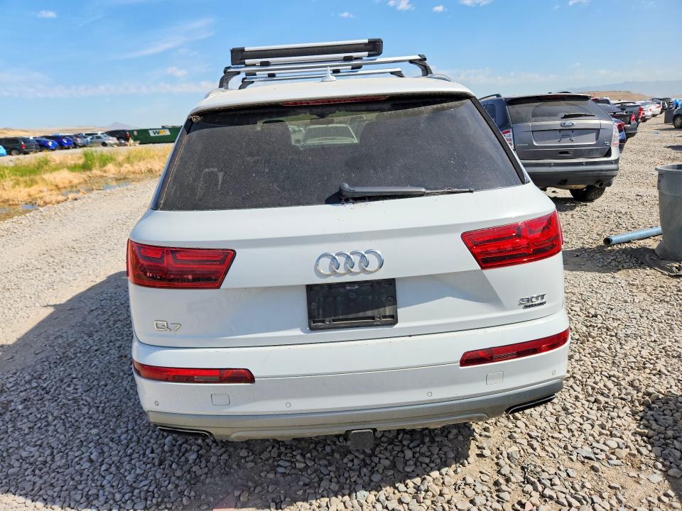 2017 Audi Q7 VIN WA1LAAF72HD003999 COPART salvage auction — MINOR DENT/SCRATCHES, UT - CERTIFICATE OF TITLE, sold $3,700 on 2026-07-10 (photo 6)