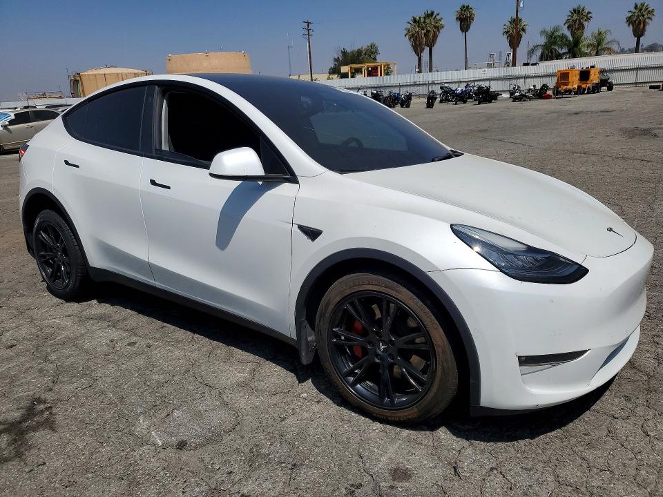 2022 Tesla VIN 7SAYGDEE9NF354346 COPART salvage auction — FRONT END, CA - SALVAGE CERTIFICATE, sold $7,400 on 2026-07-27 (photo 4)