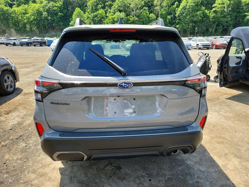 2025 Subaru Forester VIN JF2SLDNC8SH565340 COPART salvage auction — SIDE, Nj - Cert Of Title-Salvage, sold $9,100 on 2026-07-09 (photo 6)