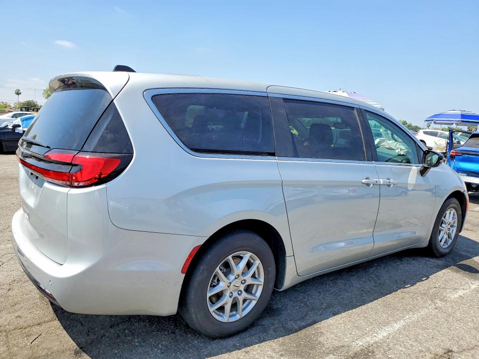 2024 Chrysler Pacifica VIN 2C4RC1BG5RR199015 COPART salvage auction — FRONT END, CA - SALVAGE CERTIFICATE, sold $1,900 on 2026-07-24 (photo 3)