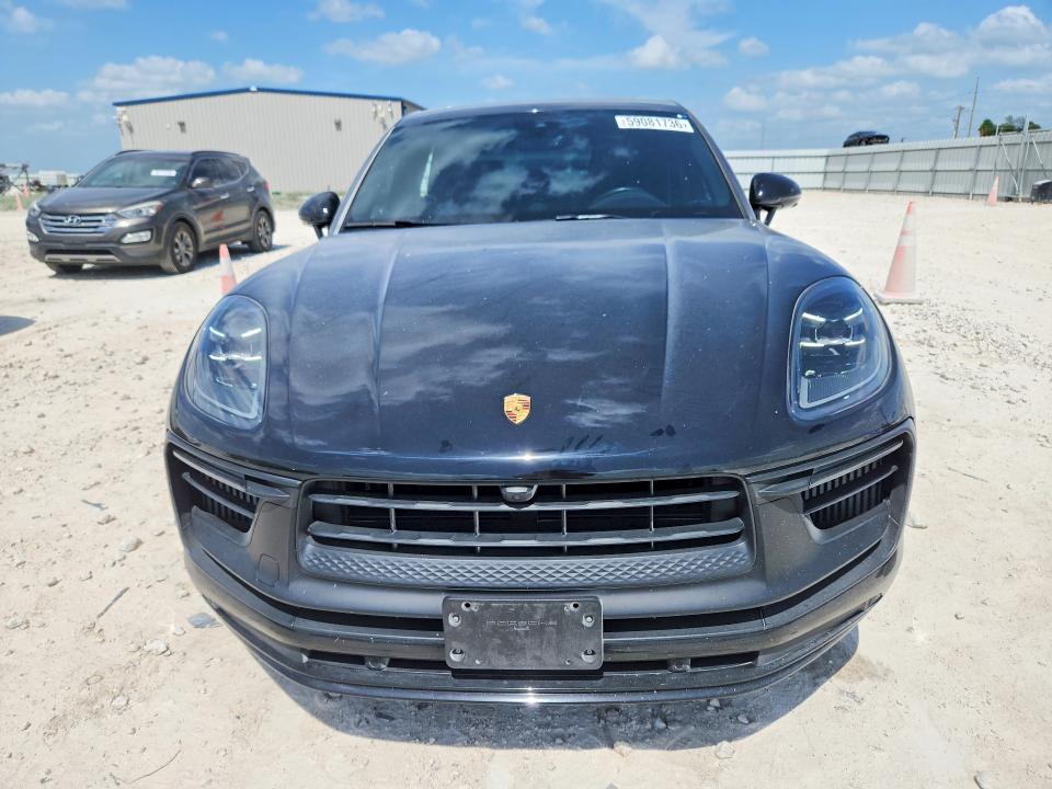 2022 Porsche Macan VIN WP1AF2A5XNLB31451 COPART salvage auction — SIDE, Tx - Salvage Vehicle Title, sold $35,000 on 2026-08-06 (photo 5)