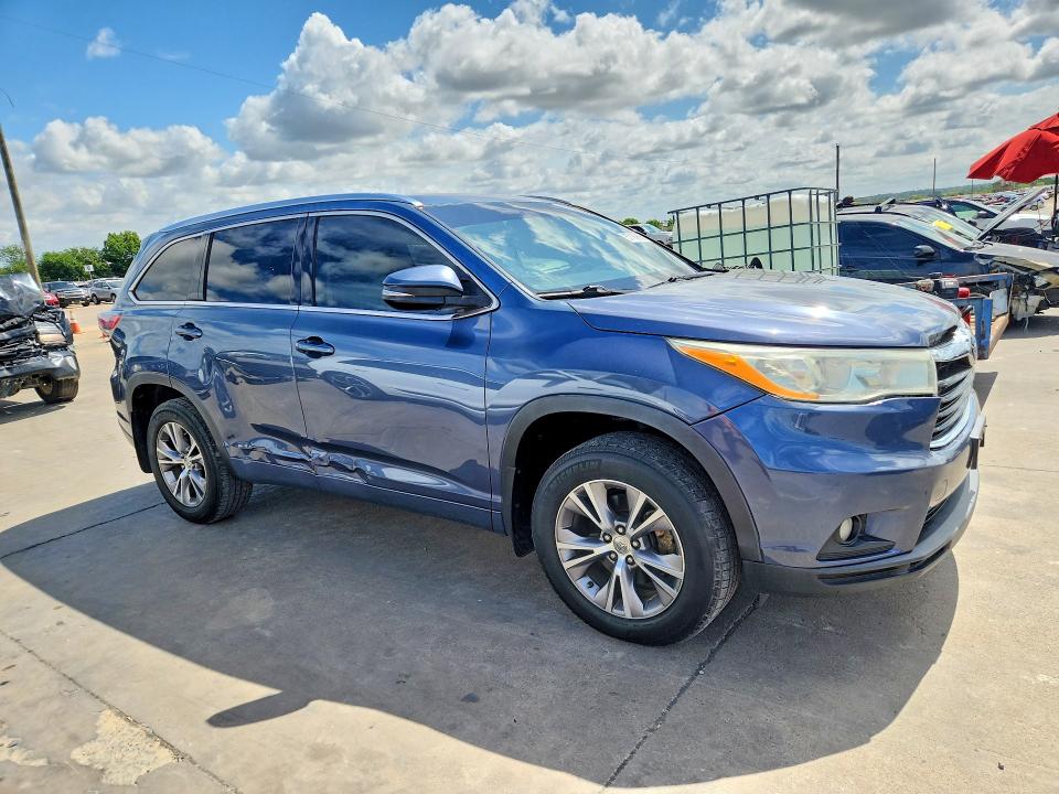 2014 Toyota Highlander VIN 5TDKKRFH3ES037715 COPART salvage auction — SIDE, Tx - Certificate Of Title, sold $9,000 on 2026-07-16 (photo 4)