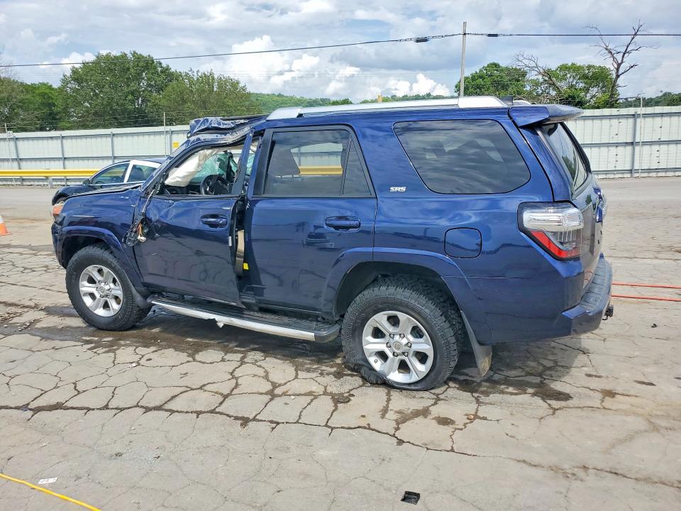 2017 Toyota 4runner VIN JTEBU5JRXH5432841 COPART salvage auction — ROLLOVER, Tn - Non-Repairable Certificate, sold $7,100 on 2026-07-20 (photo 2)