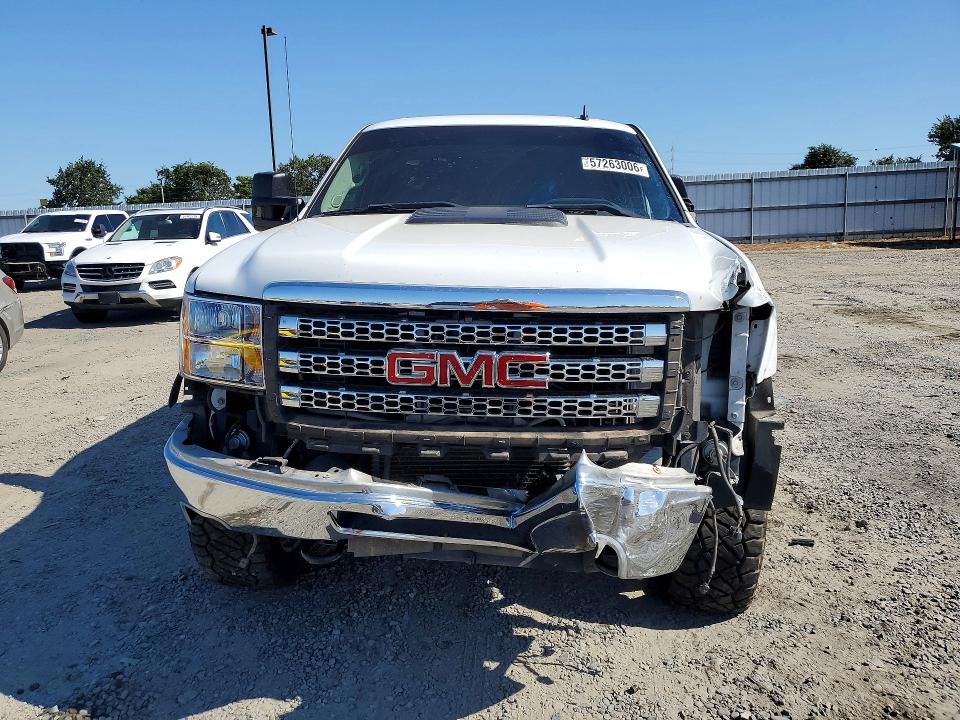 2012 Gmc SIERRA VIN 1GT120C84CF120384 COPART salvage auction — FRONT END, Sc - Salvage Title, sold $4,950 on 2026-07-09 (photo 5)