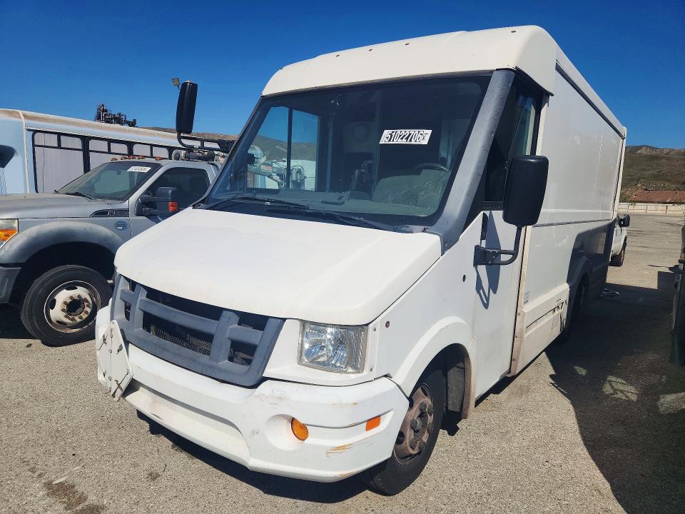 2015 Isuzu Npr VIN JALB4T177F7W00443 COPART salvage auction — MINOR DENT/SCRATCHES, Ca - Certificate Of Title, sold $175 on 2026-07-14 (photo 1)