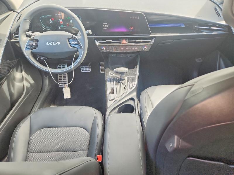 2025 Kia Niro VIN KNDCR3LE3S5253105 COPART salvage auction — REAR END, Fl - Cert Of Title Slvg Rebuildable, sold $11,200 on 2026-08-18 (photo 8)