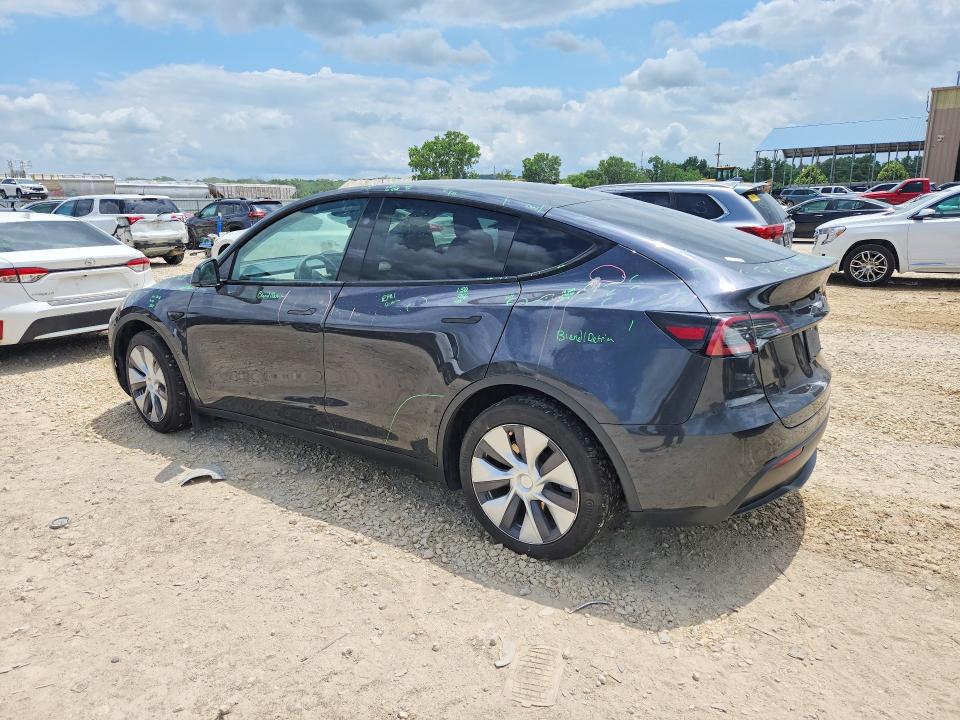 2024 Tesla Model y VIN 7SAYGDEE0RF987856 COPART salvage auction — HAIL, Ks - Cert Of Title-Salvage, sold $200 on 2026-07-30 (photo 2)