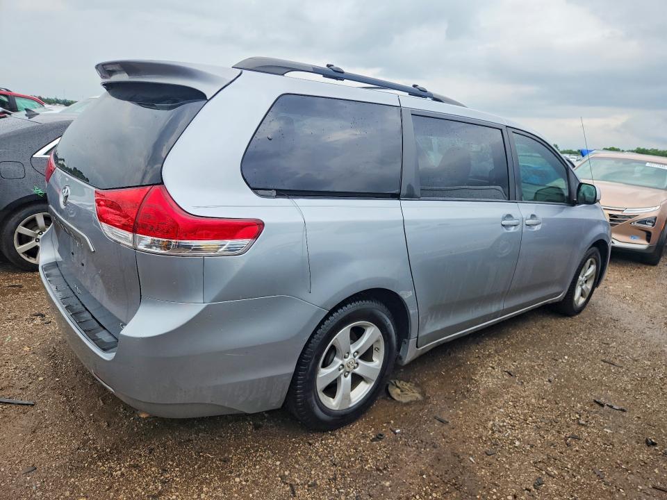 2012 Toyota Sienna VIN 5TDKK3DC5CS231132 COPART salvage auction — FRONT END, Il - Salvage Certificate, sold $2,100 on 2026-07-16 (photo 3)