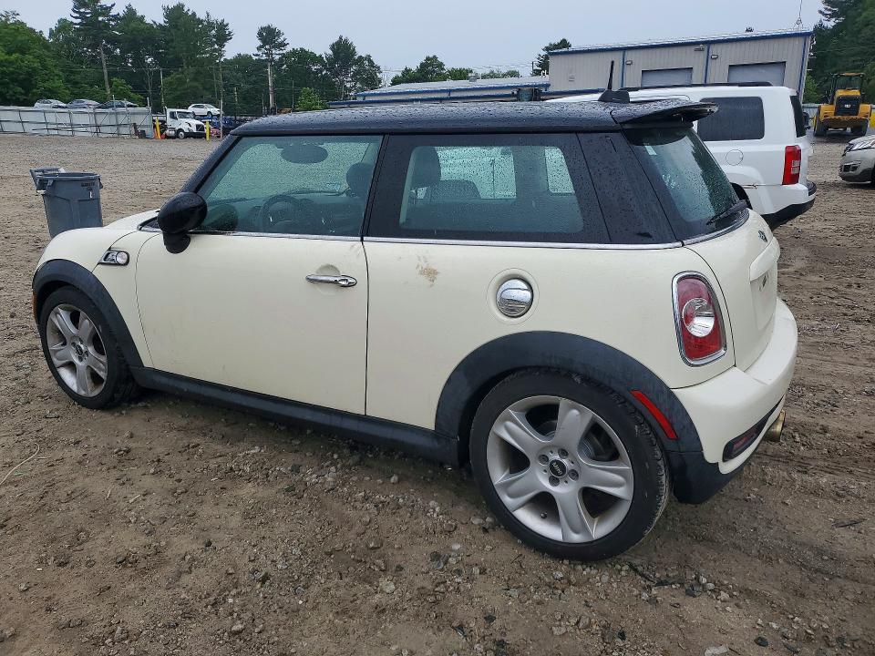 2011 Mini Cooper VIN WMWSV3C51BTY10691 COPART salvage auction — FRONT END, MA - CERT OF TITLE-RECONSTRCTD COLL, sold $425 on 2026-07-02 (photo 2)