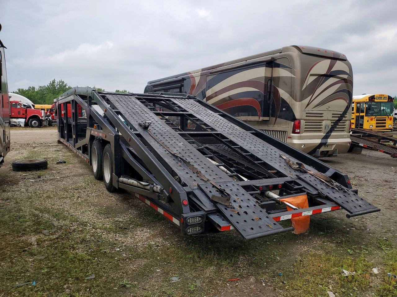 2016 Urwi Unknown VIN 1S9CA5324GP297318 COPART salvage auction — Normal Wear, IL - CERTIFICATE OF TITLE (P), sold $13,400 on 2026-07-30 (photo 3)