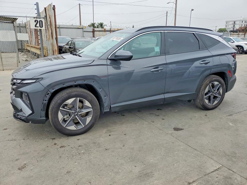 2025 Hyundai Tucson VIN 5NMJB3DE9SH586965 COPART salvage auction — FRONT END, Ca - Salvage Certificate, sold $13,300 on 2026-07-29 (photo 1)