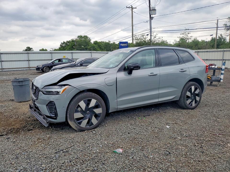 2025 Volvo Xc60 VIN YV4H60RC4S1027159 COPART salvage auction — FRONT END, Salvage Title, sold $20,600 on 2026-08-04 (photo 1)