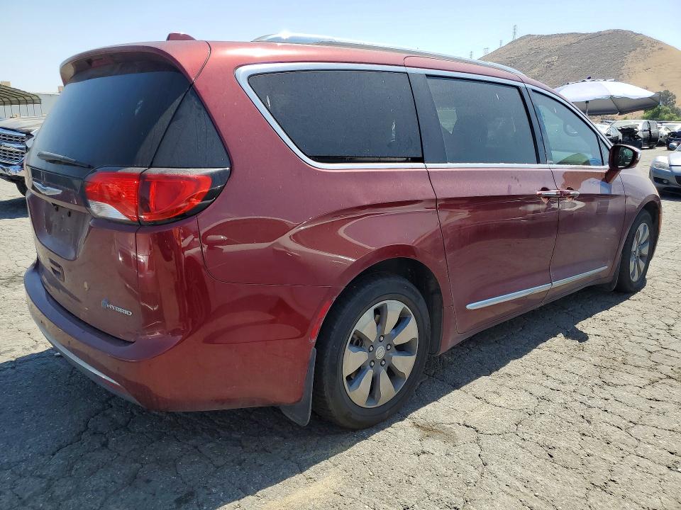 2017 Chrysler Pacifica VIN 2C4RC1N73HR684991 COPART salvage auction — MINOR DENT/SCRATCHES, Wa - Dis/Dlr/Exp Only Clean Title, sold $1,050 on 2026-07-09 (photo 3)