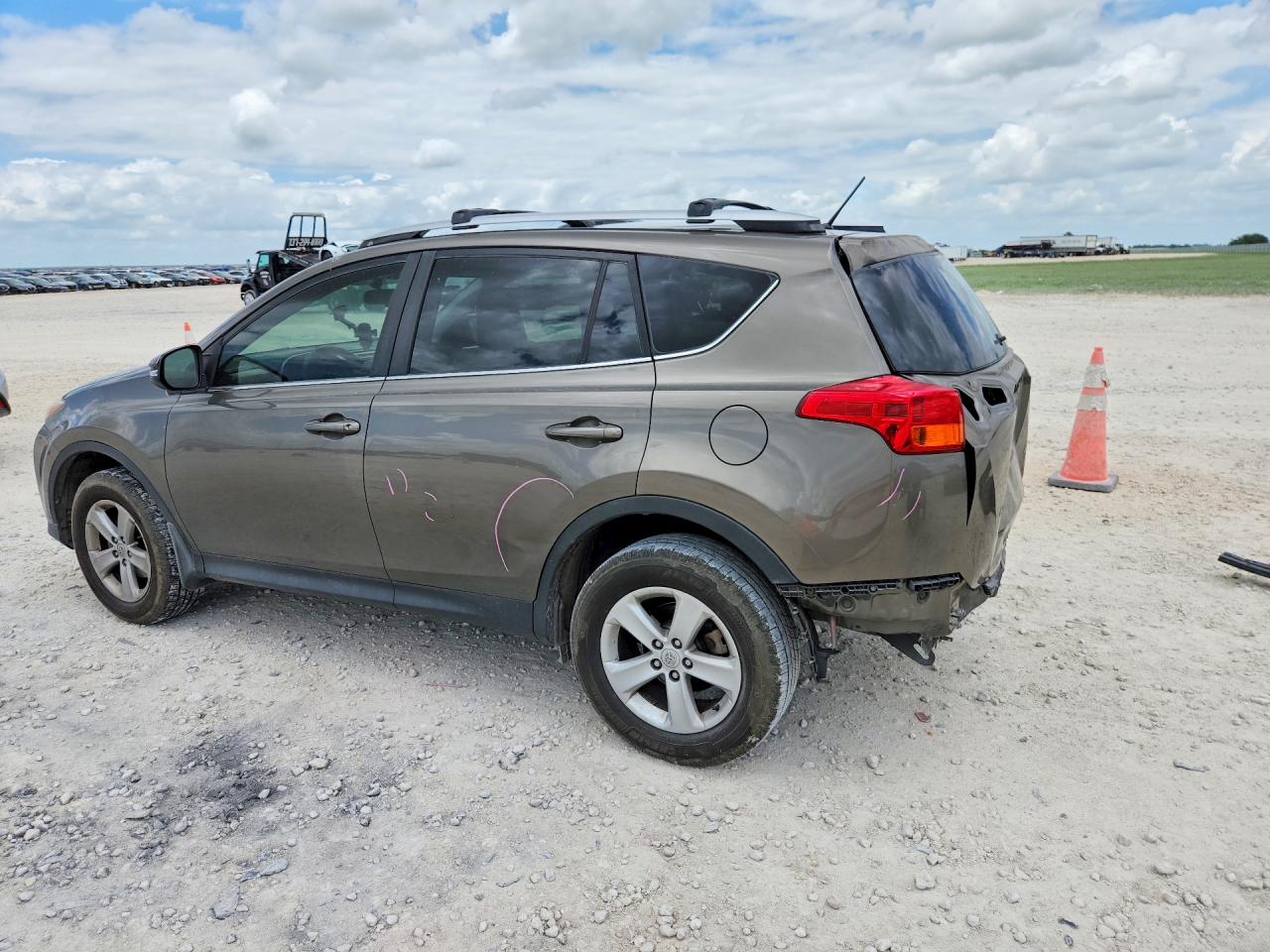 2013 Toyota RAV4 VIN JTMWFREV6D5017279 COPART salvage auction — Rear End, TX - SALVAGE VEHICLE TITLE, sold $4,300 on 2026-07-09 (photo 2)