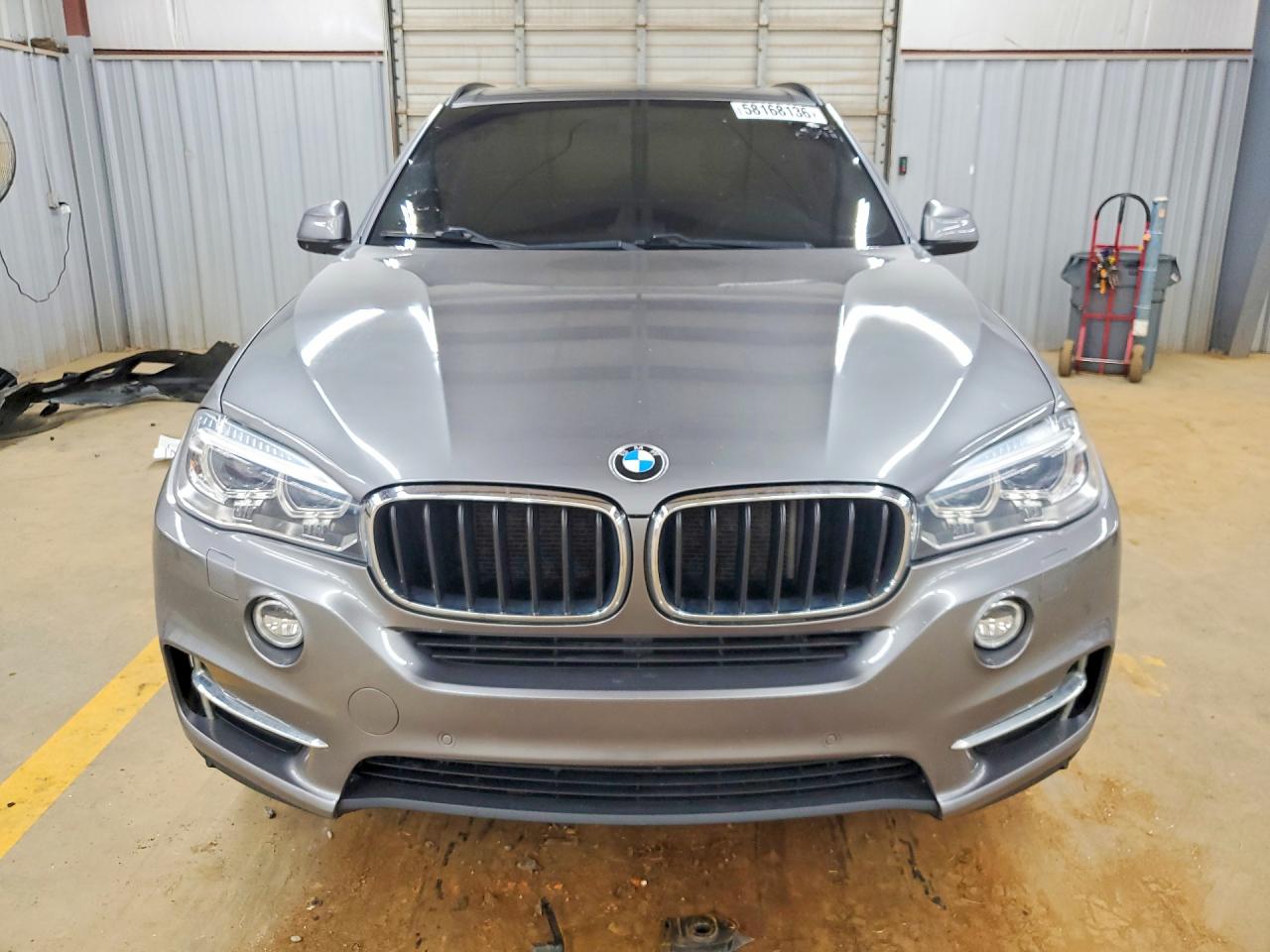 2016 BMW X5 VIN 5UXKR0C5XG0P30464 COPART salvage auction — Minor Dent/Scratches, FL - DEALER ONLY CLEAN TITLE (P), sold $2,700 on 2026-07-01 (photo 5)