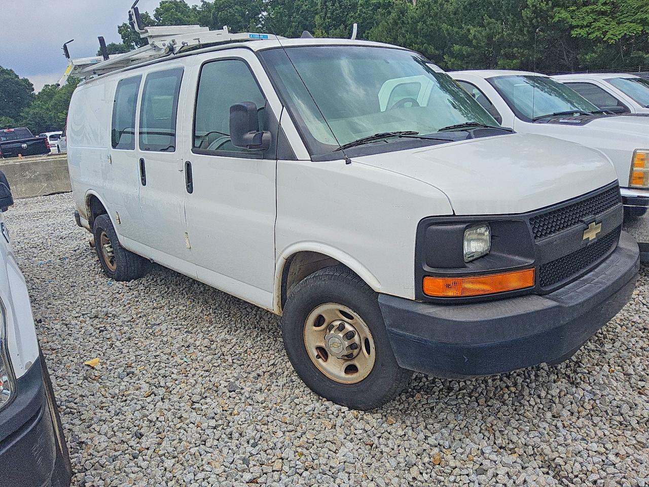 2013 Chevrolet Express 2500 VIN 1GCWGFCA8D1904062 COPART salvage auction — Minor Dent/Scratches, GA - CERTIFICATE OF TITLE, sold $3,300 on 2026-07-09 (photo 4)