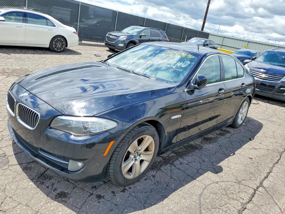 2013 BMW 5er VIN WBAXH5C50DDW12397 COPART salvage auction — MINOR DENT/SCRATCHES, Mi - Certificate Of Title, sold $2,700 on 2026-07-31 (photo 1)