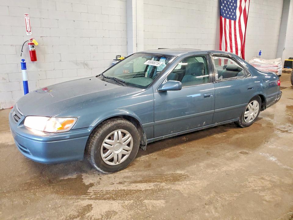 2000 Toyota Camry VIN JT2BG22K5Y0522528 COPART salvage auction — SIDE, IA - CERT OF TITLE-SALVAGE TITLE, sold $80 on 2026-07-29 (photo 1)