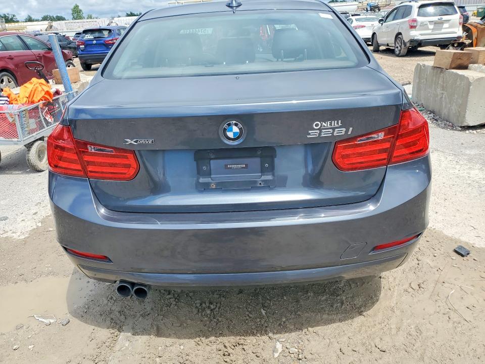 2014 BMW 3er VIN WBA3B3C57EJ977974 COPART salvage auction — MECHANICAL, Mt - Dealer Only Clean Title, sold $950 on 2026-08-01 (photo 6)