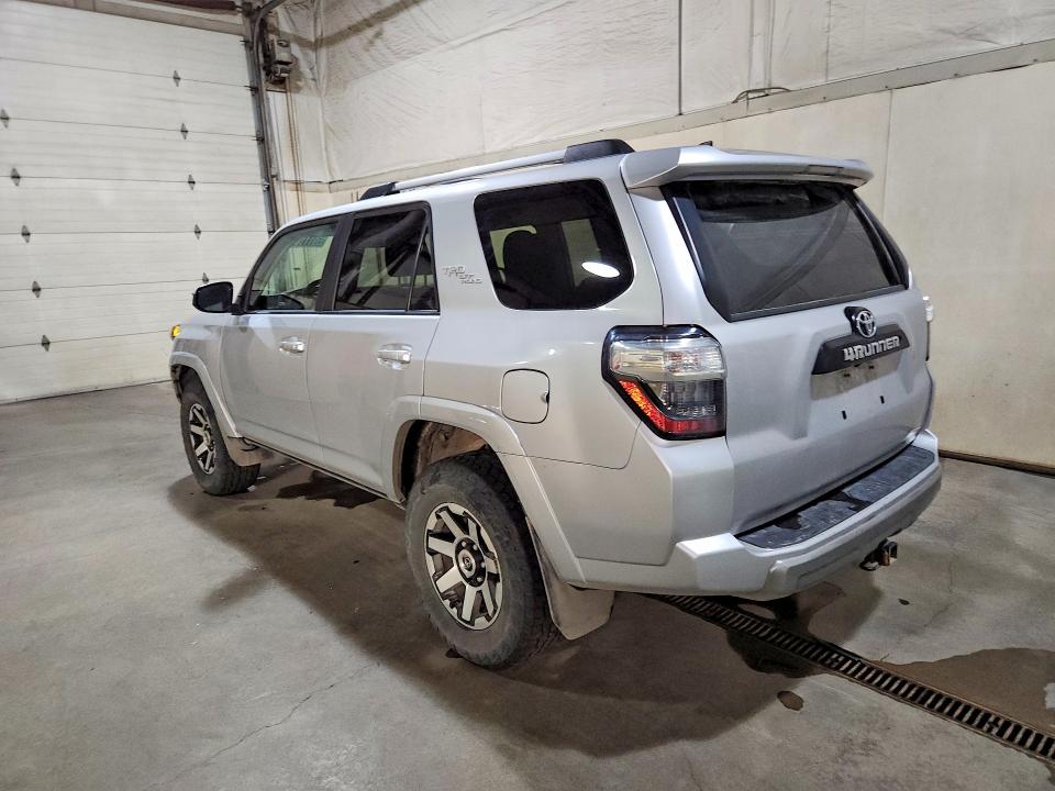 2018 Toyota 4runner VIN JTEBU5JR4J5604237 COPART salvage auction — NORMAL WEAR, AK - CERTIFICATE OF VEHICLE TITLE, sold $15,100 on 2026-07-21 (photo 2)
