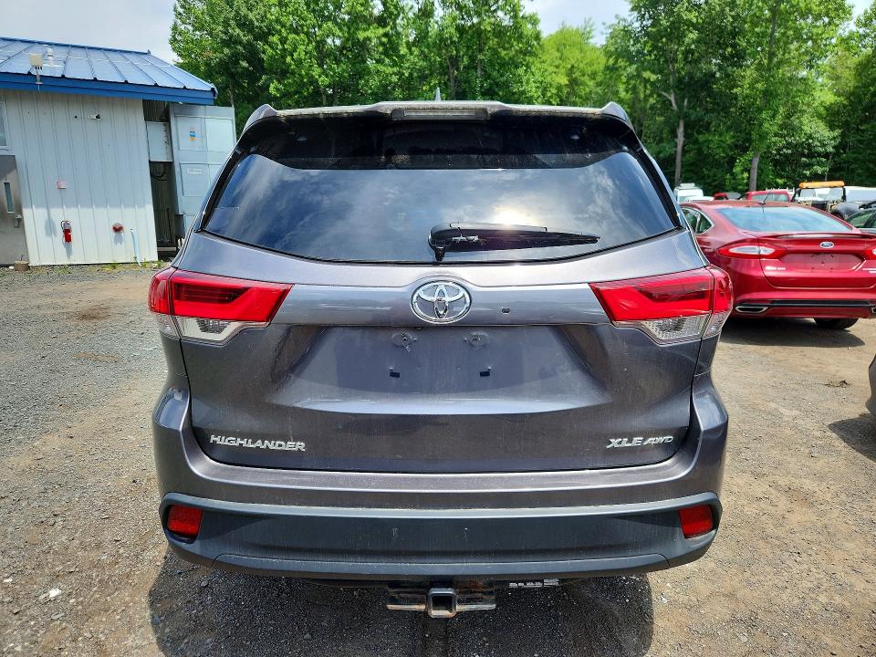 2018 Toyota VIN 5TDJZRFH2JS848164 COPART salvage auction — FRONT END, MA - CERT OF TITLE-SALVAGE, sold $8,600 on 2026-07-02 (photo 6)