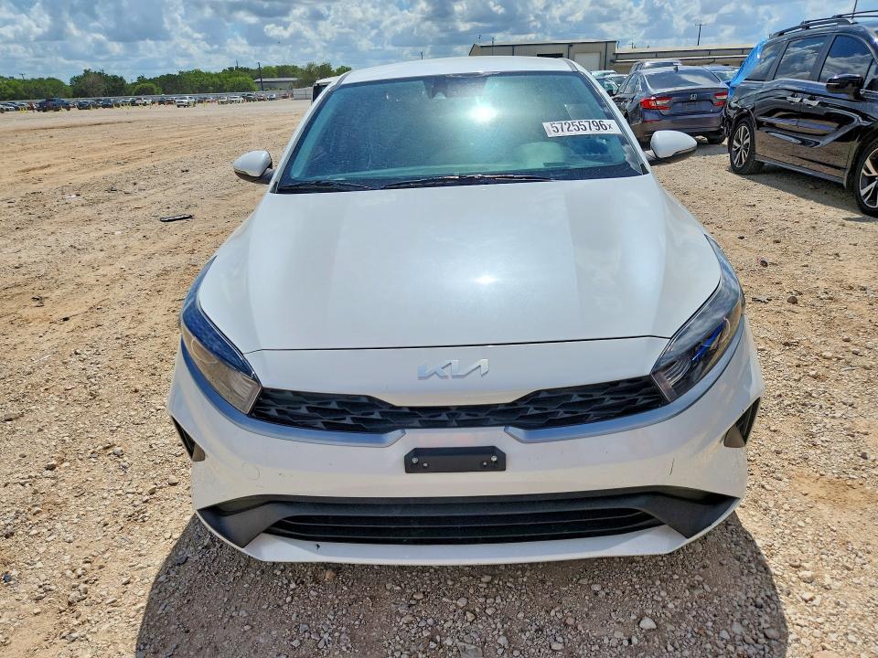 2023 Kia Forte VIN 3KPF24AD1PE688220 COPART salvage auction — MINOR DENT/SCRATCHES, Tx - Certificate Of Title (P), sold $6,500 on 2026-07-02 (photo 5)