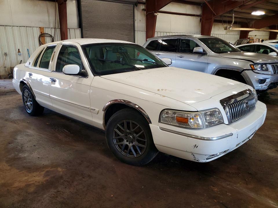 2008 Mercury Grand marquis VIN 2MEHM75VX8X609919 COPART salvage auction — FRONT END, Mi - Certificate Of Title, sold $400 on 2026-07-31 (photo 4)