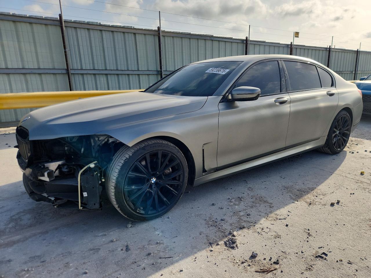 2022 BMW 7 Series VIN WBA7U2C03NCJ48155 — COPART salvage auction photo