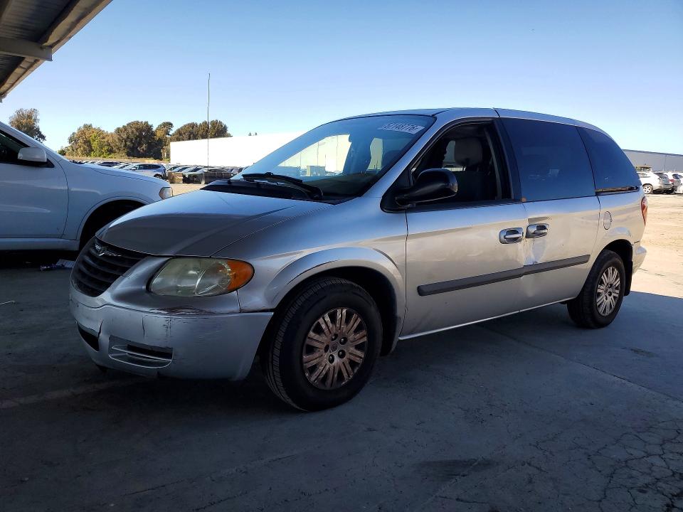 2007 Chrysler Voyager VIN 1A4GJ45R77B113446 — COPART salvage auction photo