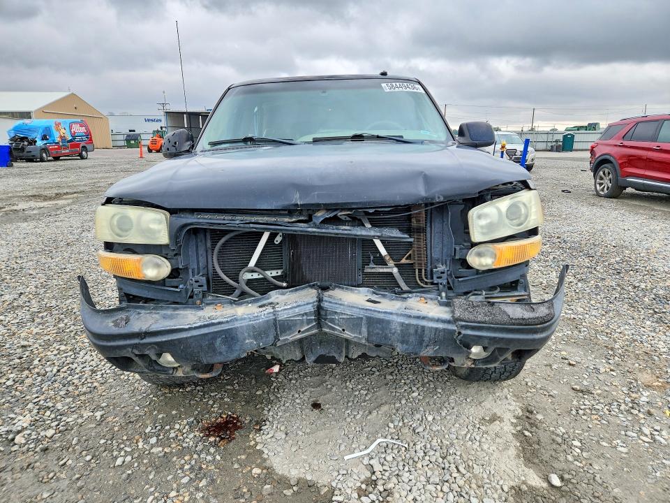 2002 Gmc VIN 1GKFK66U02J282787 COPART salvage auction — SIDE, Co - Public - Salvage Title, sold $300 on 2026-07-23 (photo 5)