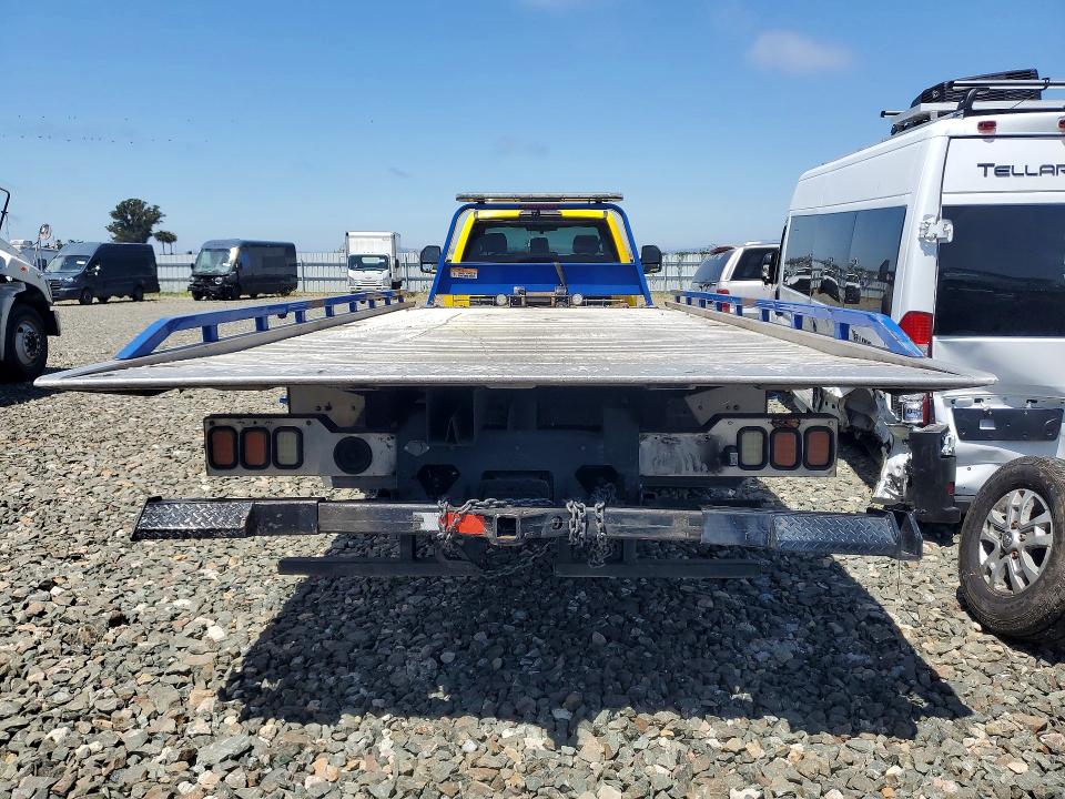 2020 Ford F-550 super duty VIN 1FDUF5GT5LDA06477 COPART salvage auction — NORMAL WEAR, CA - CERT OF TITLE OR SALVAGE ACQ (P), sold $15,000 on 2026-07-27 (photo 6)