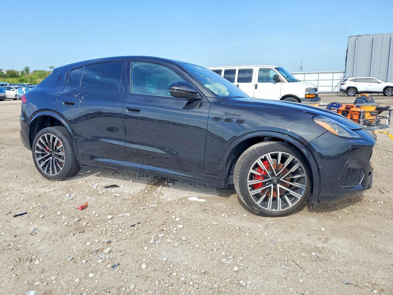 2025 Maserati VIN ZN6PMDBAXS7462803 COPART salvage auction — Front End, MI - CERT OF TITLE-REBUILT SALVAGE, sold $15,100 on 2026-09-11 (photo 4)