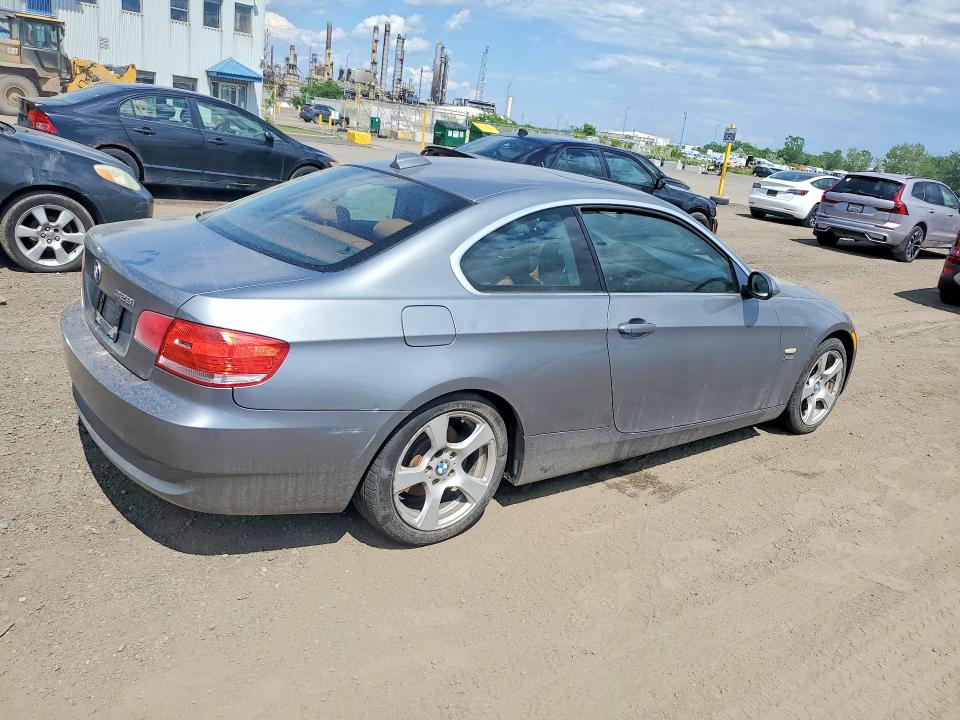 2009 BMW 3er VIN WBAWC33579P470229 COPART salvage auction — WATER/FLOOD, QC - IRRECUPERABLE, sold $350 on 2026-07-28 (photo 3)