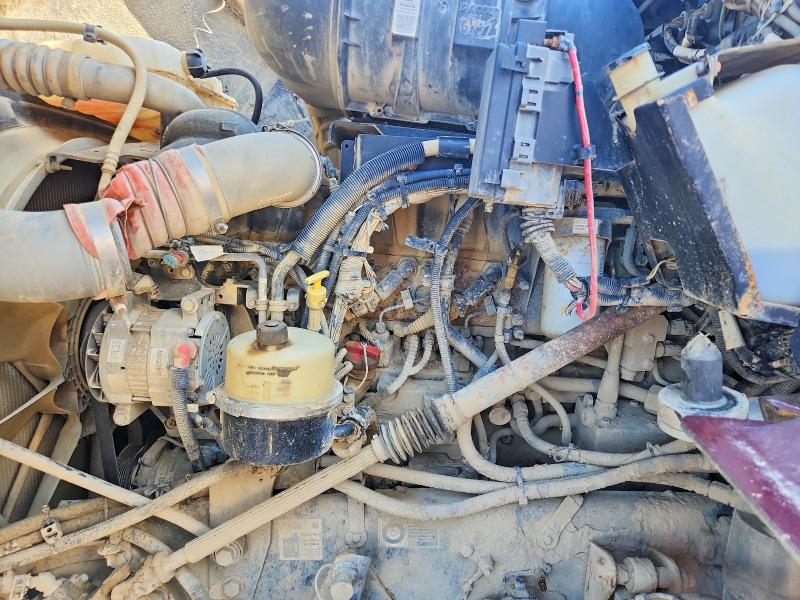 2012 Kenworth T800 VIN 1NKDLP0X2CJ324241 COPART salvage auction — FRONT END, IN - CERTIFICATE OF TITLE, sold $19,000 on 2026-09-01 (photo 7)