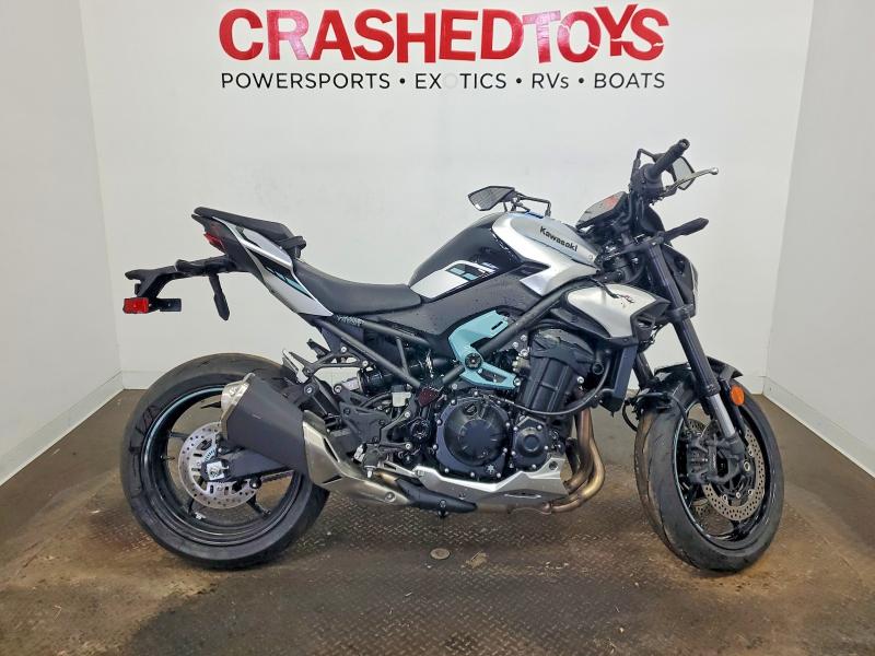 2025 Kawasaki Zr VIN ML5ZRDS14SDA01705 COPART salvage auction — VANDALISM, MN - CERT OF TITLE-PRIOR SALVAGE, sold $2,050 on 2026-07-30 (photo 1)