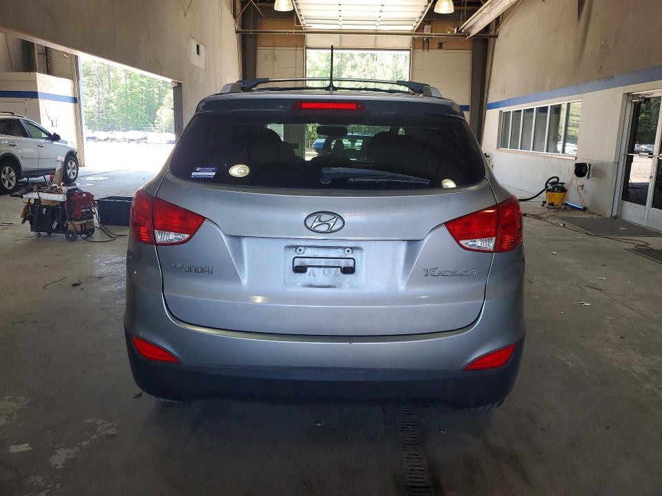 2013 Hyundai Tucson VIN KM8JU3AC2DU591980 COPART salvage auction — FRONT END, VA - CERT OF TITLE - SALVAGE, sold $800 on 2026-07-02 (photo 6)