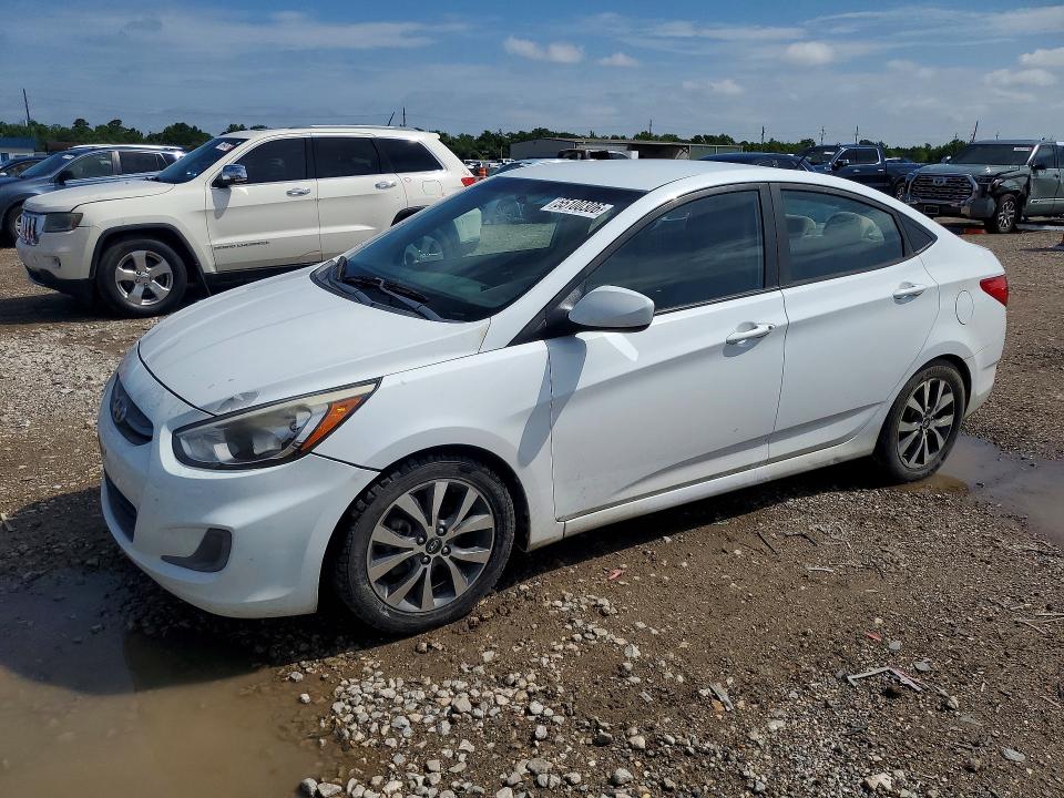 2017 Hyundai Accent VIN KMHCT4AE0HU352727 COPART salvage auction — WATER/FLOOD, Tx - Salvage Title-Flood Damage, sold $675 on 2026-07-09 (photo 1)