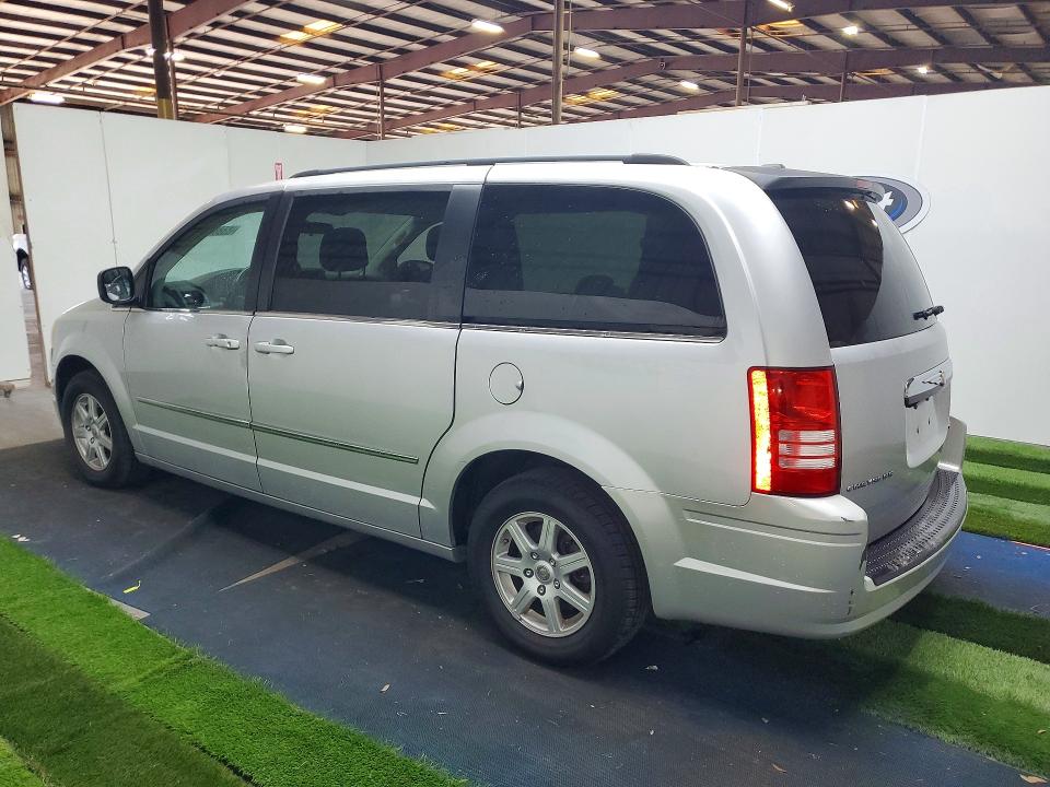 2010 Chrysler Town & country VIN 2A4RR8D13AR386865 COPART salvage auction — NORMAL WEAR, Fl - Certificate Of Title, sold $325 on 2026-07-30 (photo 2)
