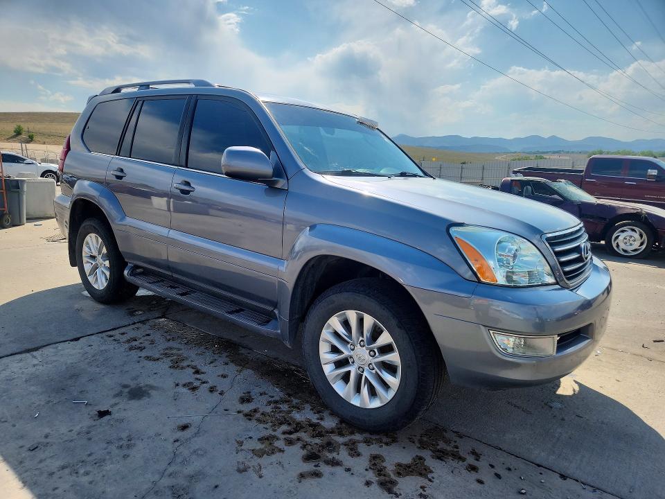 2005 Lexus Gx 470 VIN JTJBT20X750079079 COPART salvage auction — VANDALISM, CO - SALVAGE TITLE, sold $2,750 on 2026-07-27 (photo 4)
