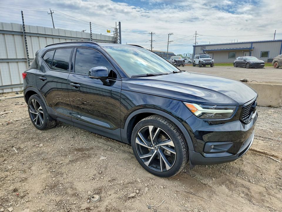 2019 Volvo VIN YV4162XZ7K2002495 COPART salvage auction — WATER/FLOOD, Il - Salvage Certificate, sold $8,400 on 2026-07-17 (photo 4)