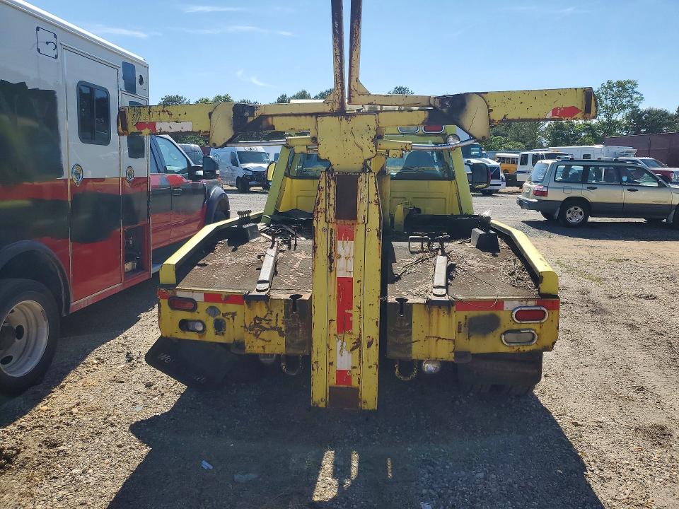 2006 Ford F-550 super duty VIN 1FDAF56PX6EB80017 COPART salvage auction — MINOR DENT/SCRATCHES, Ny - Certificate Of Title, sold $8,500 on 2026-07-27 (photo 6)