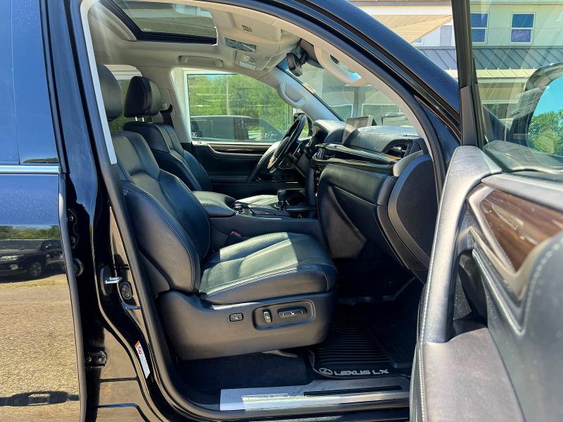2018 Lexus Lx 570 VIN JTJHY7AX3J4266006 COPART salvage auction — MINOR DENT/SCRATCHES, OH - CERTIFICATE OF TITLE (P), sold $46,250 on 2026-07-10 (photo 5)