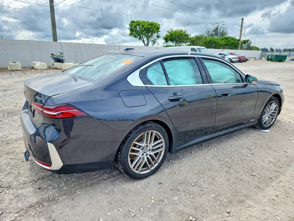 2024 BMW 5er VIN WBA53FJ04RCS08342 COPART salvage auction — FRONT END, Fl - Certificate Of Destruction, sold $15 on 2026-07-29 (photo 3)