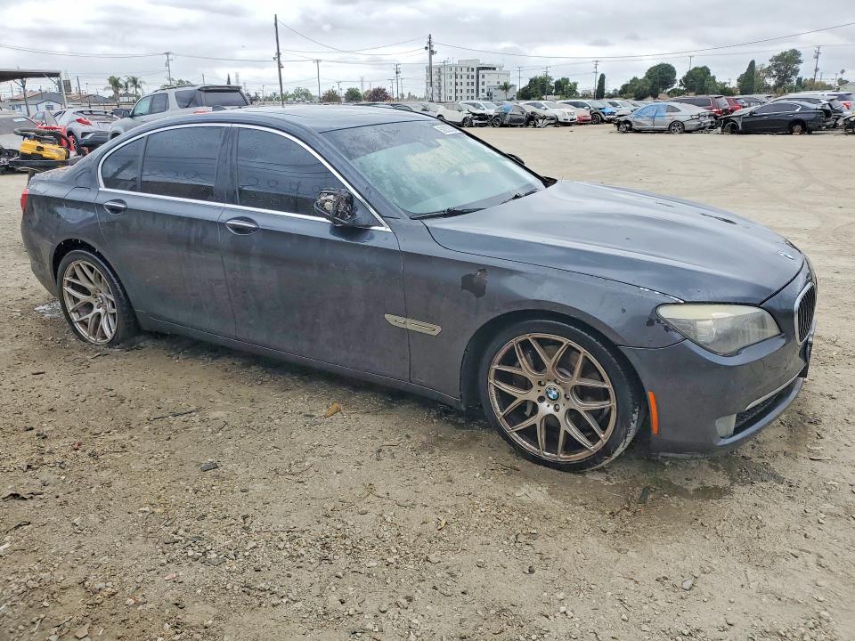 2011 BMW 7 series VIN WBAKC6C54BC394238 COPART salvage auction — MINOR DENT/SCRATCHES, Ca - Dis/Dlr/Exp App For Dup Clean, sold $475 on 2026-07-20 (photo 4)