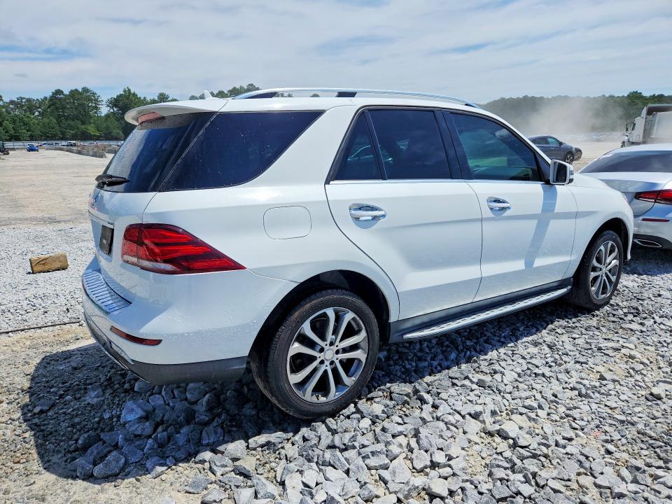 2016 Mercedes-benz VIN 4JGDA5JB9GA739816 COPART salvage auction — NORMAL WEAR, IN - CERTIFICATE OF TITLE, sold $9,000 on 2026-07-30 (photo 3)