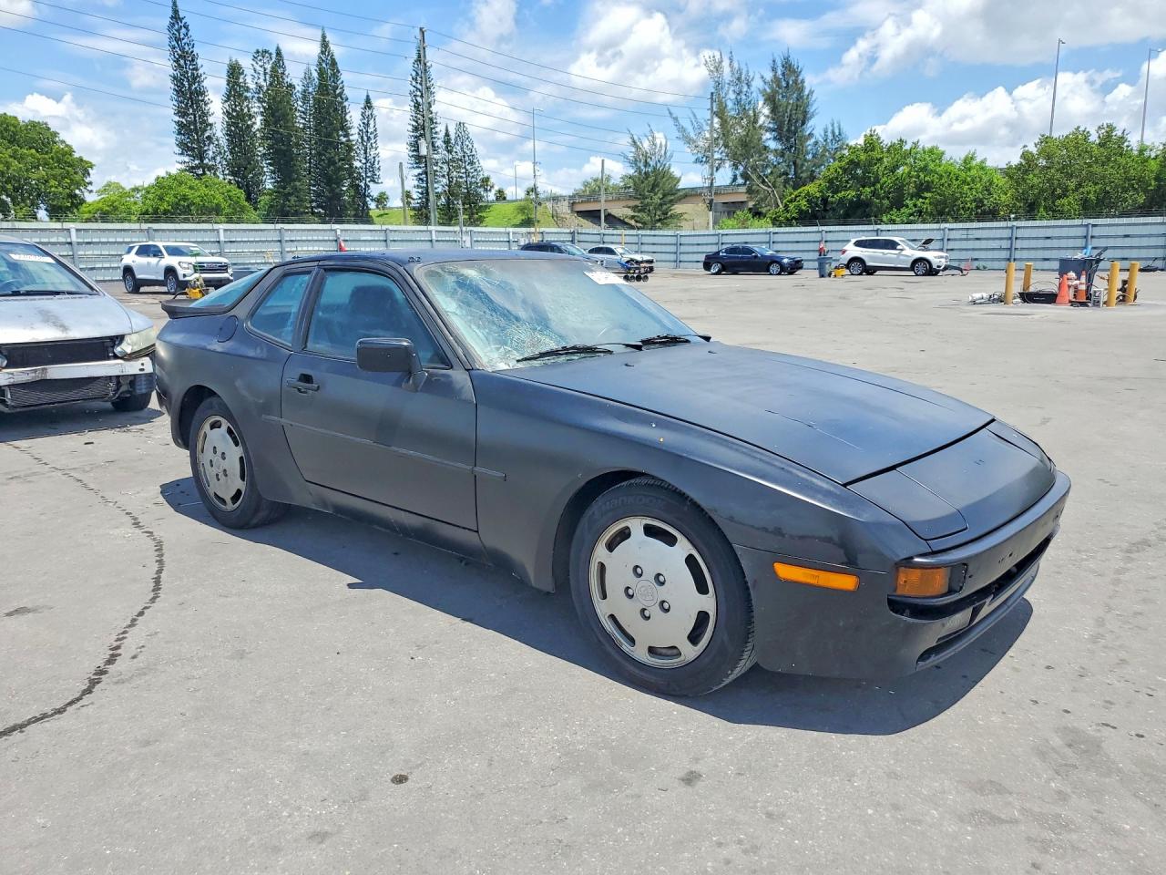 1987 Porsche 944 VIN WP0AB0949HN475052 COPART salvage auction — Normal Wear, FL - CERTIFICATE OF TITLE, sold $1,500 on 2026-06-26 (photo 4)