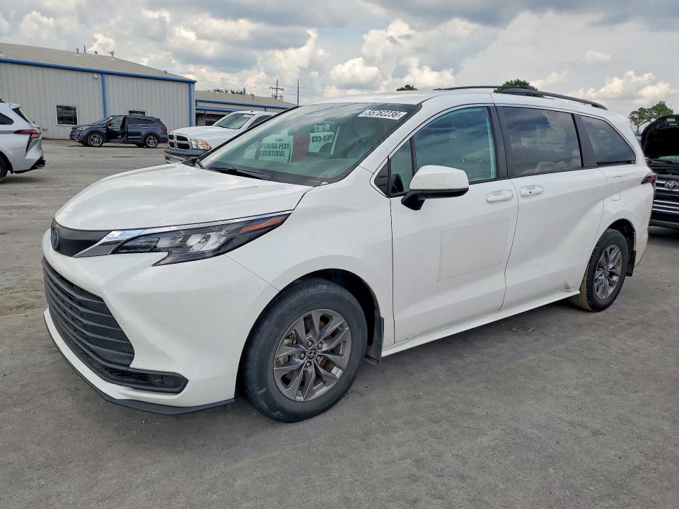 2025 Toyota Sienna VIN 5TDKRKEC8SS227496 — COPART salvage auction photo